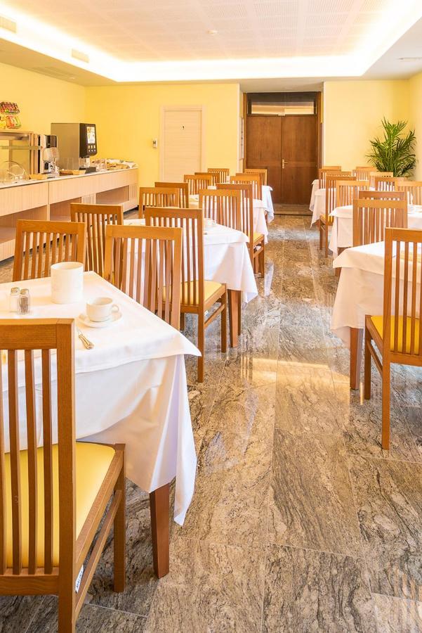 Hotel Centrale Garda  Exterior foto