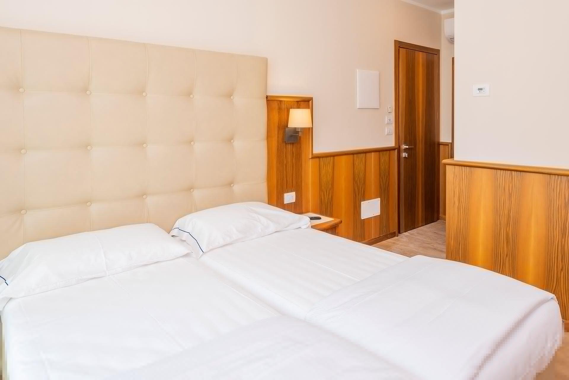 Hotel Centrale Garda  Exterior foto