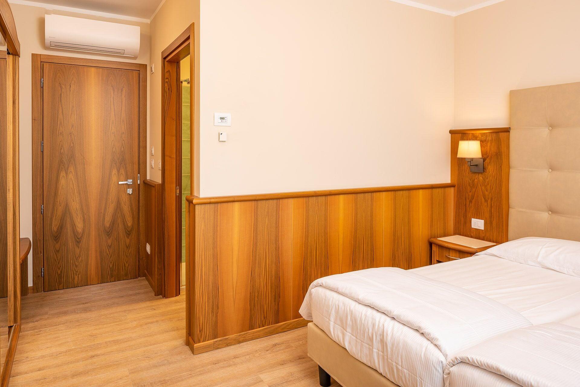 Hotel Centrale Garda  Exterior foto